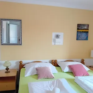 Apartman D,apartman' Ulica Pusca 51, 51513, Omišalj